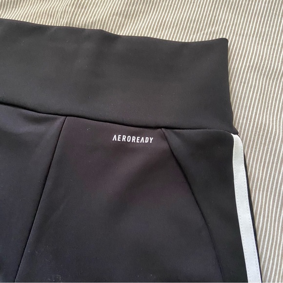 Adidas Aeroready Biking Shorts Women Size S 10” Inseam - Picture 5 of 8